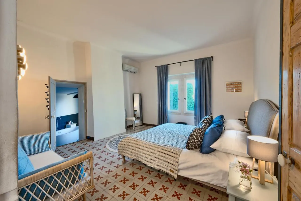Couette-café Maison Lou Roucas Cabrieres-d'Aigues